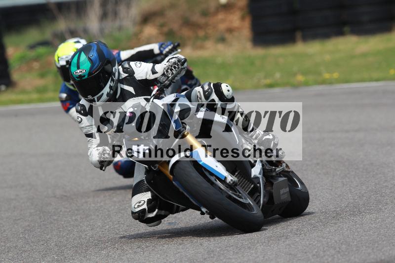Archiv-2022/13 25.04.2022 Plüss Moto Sport ADR/Freies Fahren/4